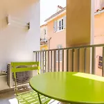 Magnifique Lavande Au Pied Du Port-vieux